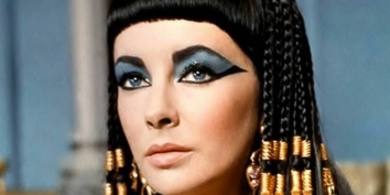 Elizabeth-Taylor-Top-Tenz-Cleopatra.jpg-800×1006